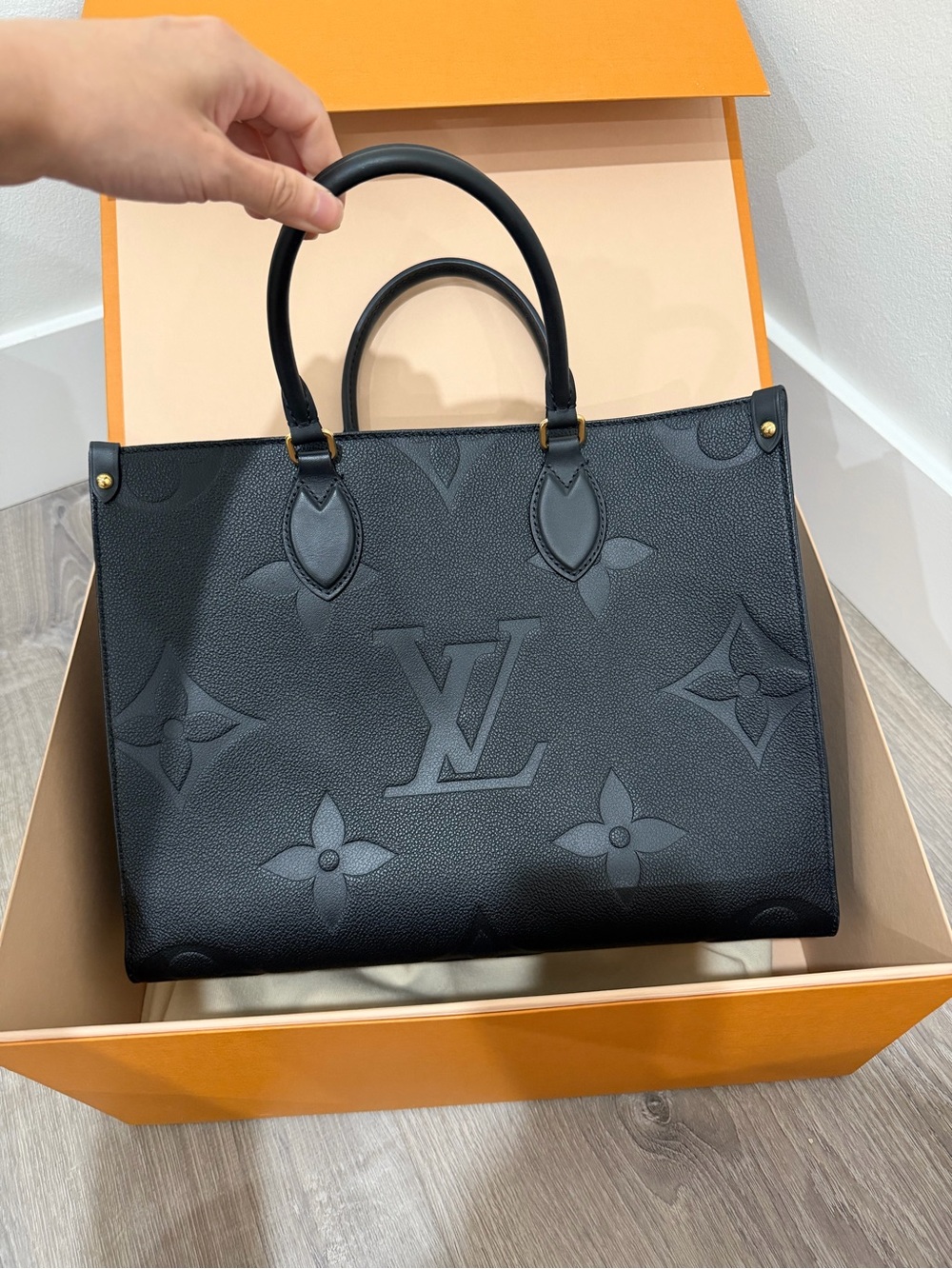 LV Onthego MM